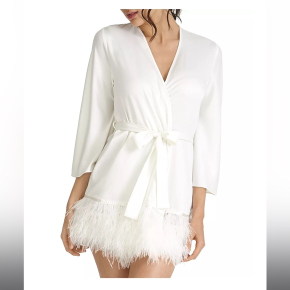 Feather Robe - Picture 10 of 13